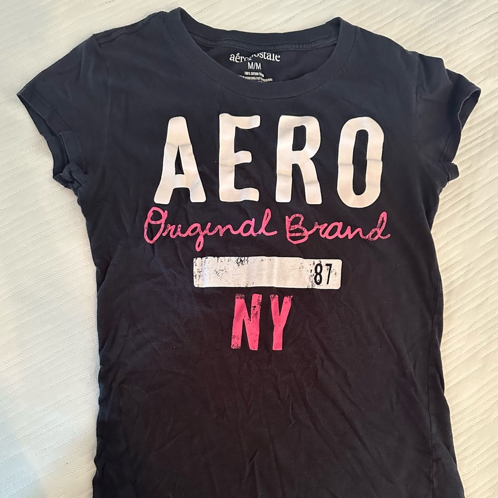 Aeropostale NY 87 T-shirt navy blue or black.